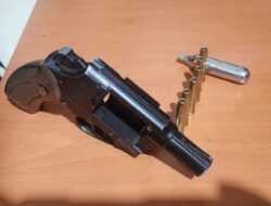 Telah diamankan Seorang warga memiliki Senjata Air Gun jenis Revolver beserta 6 Amunisi