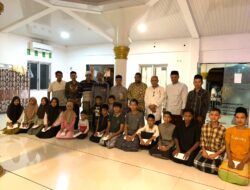 Anak Yatim Di Gampong Pasar Padang Tiji Terima Santunan.