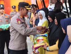 Polres Aceh Selatan Salurkan Zakat Fitrah Untuk Warga yang berhak menerima.