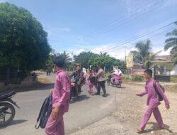 Cegah Kecelakaan terhadap anak Sekolah, Personel Polsek Simpang Kiri  Rutin Laksanakan Gatur Lalin Zona Aman Sekolah