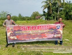 Personel Polsek Bendahara Berikan Himbauan karhutla serta Berikan Edukasi Cegah Karhutla