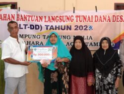 Bhabinkamtibmas Polsek Bendahara Monitoring dan Lakukan Pengamanan Penyaluran BLT-DD