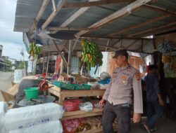 Pantau Sembako di Pasar, Polsek Simpang Kramat Harapkan Harga Stabil dan Terjangkau