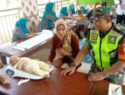Peran Aktif Babinsa Koramil 02/Karang Baru Dampingi Posyandu Desa Binaan