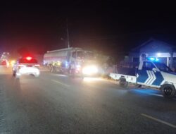 Cegah Kecelakaan, Satlantas Polres Aceh Tamiang Berikan Teguran Kepada Para Supir Truck Yang Parkir di Badan Jalan