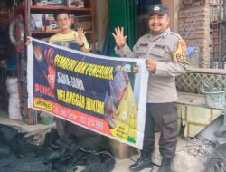 Personel Polsek Seruway Sosialisasikan Saber Pungli Kepada Masyarakat