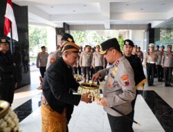 Irjen Pol Ahmad Luthfi; Tradisi Penyerahan Air suci Rangkaian HUT Bhayangkara ke 78 simbol Polda Jateng Hadir menuju Indonesia Emas