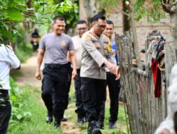 Menyambut Hari Bhayangkara ke 78, Polres Aceh Timur Bedah Rumah Warga Idi Rayeuk