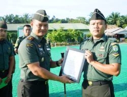 Dandim 0117/Aceh Tamiang Berikan Penghargaan Kepada Babinsa Terbaik Penurunan Angka Stunting