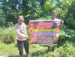 Personel Polsek Karang Baru Berikan Himbauan karhutla serta Edukasi Antisipasi Karhutla