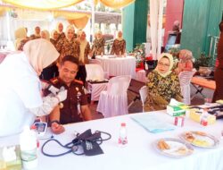 Hari Bhakti Adhyaksa ke-64, Kejari Aceh Timur Gelar Pasar Murah dan Donor Darah