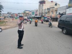 Cegah Kemacetan dan Kecelakaan Pada jam Masukan Kantor dan Masuk Sekolah, Sat Lantas Polres Aceh Tamiang Rutin Melaksanakan Strong Point