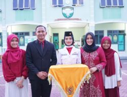 Sosok Fionna Pembawa Baki Upacara HUT RI Ke 79 Di Kota Lhokseumawe.