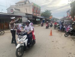 Sat Lantas Polres Aceh Tamiang Lakukan Pengaturan Lalu Lintas Pagi Hari, Pastikan Kamseltibcar Lantas