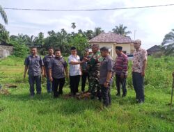 Jaga Kelestarian Lingkungan, Anggota Koramil 27/Grp Bersama Muspika Tanam Pohon