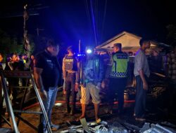 Kolaborasi Tangguh: Polres, TNI, Damkar, dan Warga Bersama Padamkan Kebakaran di Pidie Jaya