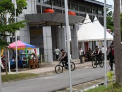 Dengan Bersepeda Personel Satsamapta Polres Aceh Timur Patroli di Arena PON XXI