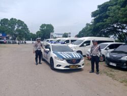 Pengawalan jalur rombongan Atlet Terbang Layar PON XXI Aceh-Sumut, oleh Satlantas Lhokseumawe