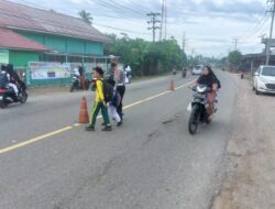 PCiptakan Kamseltibcar, Satlantas Laksanakan Gatur Lalin Zona Aman Sekolah