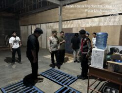 Personel Sat Samapta Beri Pengamanan Gudang Logistik KIP Kota Lhokseumawe