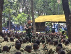Pangkostrad Apresiasi Penampilan Prajurit Kostrad Saat Gladi Bersih HUT ke-79 TNI