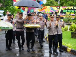 HUT Ke-79 TNI, Dandim 0117/Aceh Tamiang Dapat Kejutan Oleh Kapolres Aceh Tamiang