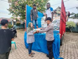 Personil Polsek Bendahara Monitoring Dan Pengamanan Penyaluran Bantuan Beras Alokasi Bulan Oktober