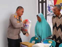 Bentuk Kepedulian Terhadap Sesama, Kapolres Aceh Tamiang Memberikan Bantuan Sosial Kepada Masyarakat Yang membutuhkan