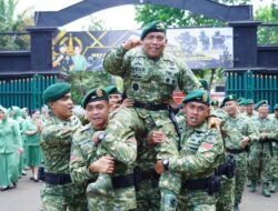 Prajurit Divif 2 Kostrad Gelar Acara Tradisi Penerimaan dan Pelepasan Panglima Divisi Infanteri 2 Kostrad