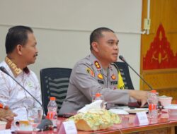 Kapolres Aceh Tamiang Hadiri Rapat kordinasi Penanganan Bencana Banjir di Aceh Tamiang