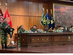 Presiden Prabowo Gelar Jamuan Santap Malam Kabinet Merah Putih di Akademi Militer