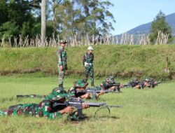 Prajurit Yonif 303  Kostrad Asah Kemampuan Menembak