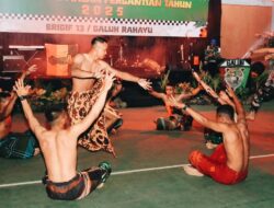 Pentas Seni dan Silaturahmi Malam Pergantian Tahun Keluarga Besar Brigif 13  Kostrad