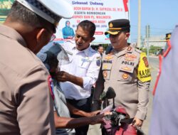 Operasi Keselamatan Seulawah 2025 Dimulai, Kapolres Pidie Jaya Bagikan Helm Gratis untuk Edukasi Keselamatan