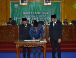 Pj Bupati Aceh Tamiang Hadiri Rapat Paripurna Penetapan Calon Bupati dan Wakil Bupati Aceh Tamiang 2025-2030