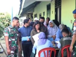 Dalam Rangka HUT Ke-64 Kostrad, Denpom Divif 1 Kostrad Bersama Yonarmed 10 Kostrad Gelar Bakti Sosial Pembuatan Akta Kelahiran