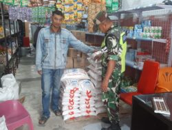 Puasa Hari Pertama, Babinsa Cek Harga Sembako Di Pasar Tradisional