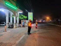 Satlantas Polres Lhokseumawe Gelar Pengaturan Lalu Lintas dan Blue Light Patrol Jelang Salat Tarawih