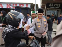Sinergi Polres Pidie Jaya dan HMI: 400 Paket Takjil Dibagikan untuk Pengguna Jalan
