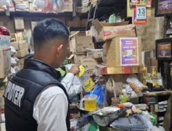 Sat Reskrim Polres Aceh Tamiang Lakukan Pengecekan Volume Minyak Makan Merk Kita