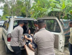 “Sigap dan Peduli! Polres Pidie Jaya Bantu Warga Lansia yang Sakit di Pos Pelayanan Ops Ketupat 2025”