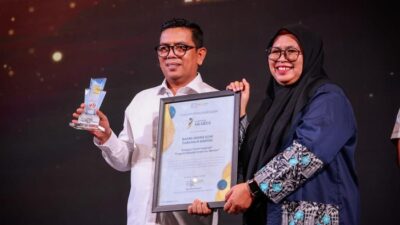Gubenur Andra Soni Sabet 2 Penghargaan Sekaligus dari Anugerah Ekbispar Award 2025