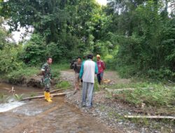 Untuk Kelancaran Aliran Air Di Sawah Petani Babinsa Desa Bewa, Poktan Dan PPL Melaksanakan Pengecekan Saluran Irigasi