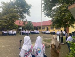 Polisi Saweu Sikula, Satbinmas Polres Pidie Jaya Ajak Siswa SMPN 1 Meureudu Jadi Pelajar Bijak dan Disiplin