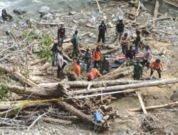 Tim Gabungan Temukan 6 Korban Banjir Bandang di Pegunungan Arfak, Pencarian Dilanjutkan Hari Ini