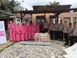 Dalam Rangka Menyambut Hari Bhayangkara Ke 79, Polres Aceh Tamiang Bedah Rumah Personel