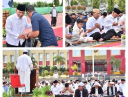 Kapolda Sulteng Bersama Ribuan Warga Shalat Idul Adha Bareng di Lapangan Mapolda