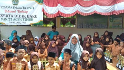 KREATIVITAS ANAK MIN 25 TERPANCAR DI LOMBA MEWARNAI ANTAR LOKAL
