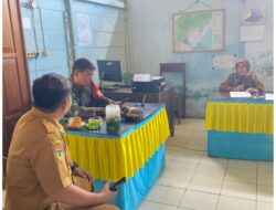 Komsos di Kantor Kelurahan, Babinsa Tingkatkan Kerjasama Yang Baik Dengan Aparat Kelurahan