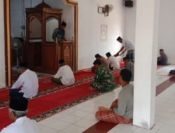 Tingkatkan Keimanan Dan Persatuan Serta Kedamaian , Khotbah Sholat Jumaat Oleh Danramil Bulagi
